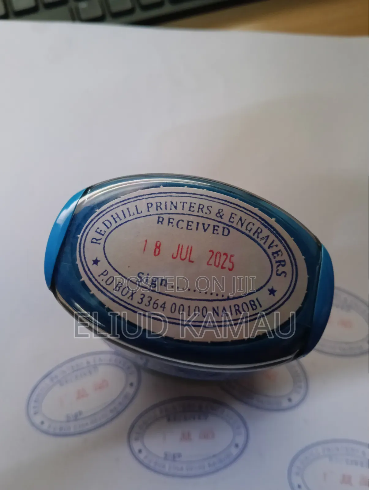 Oval Stamp Amor