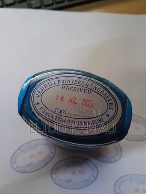 Oval Stamp Amor