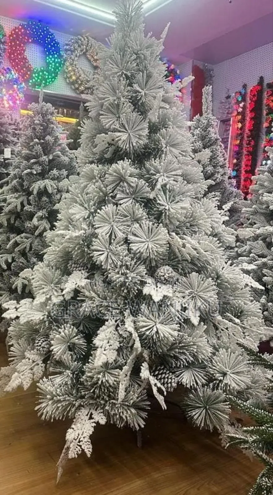 New Large-Scale Christmas Pine Tree Flocking Mixed Tree