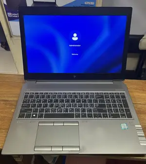 Laptop HP ZBook Studio G5 32GB Intel Core i7 SSD 512GB