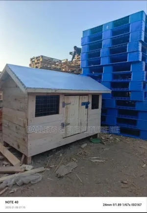 Classic Dog Kennel
