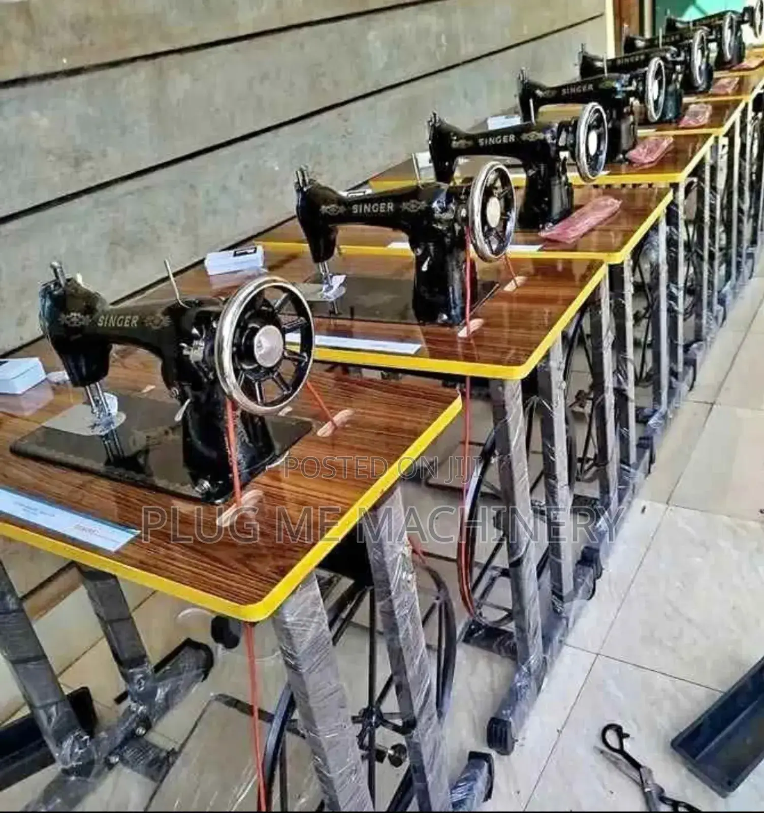 Singer Sewing Machine+Imported Table