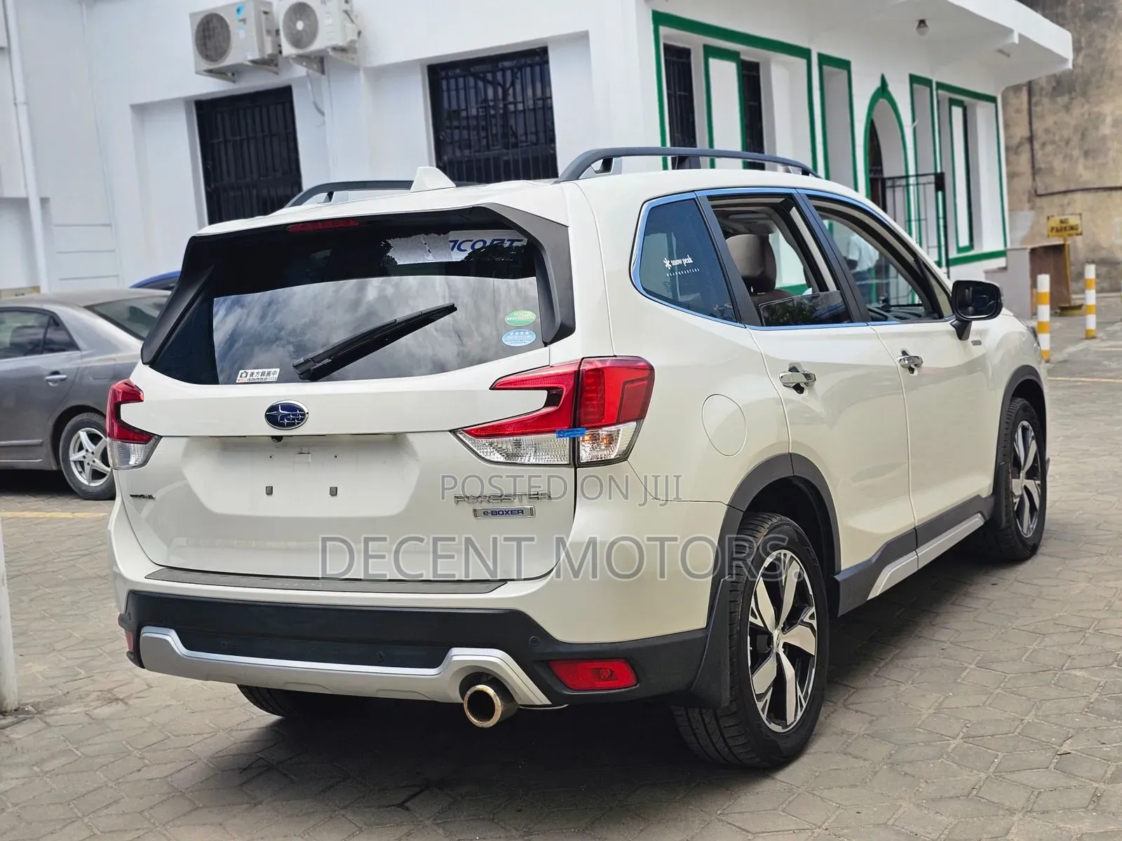 Subaru Forester Premium AWD 2019 White