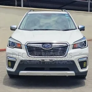Subaru Forester Premium AWD 2019 White