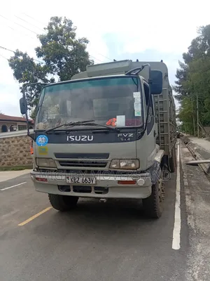 Open Body Mguu Kumi Truck Accessible for Transportation