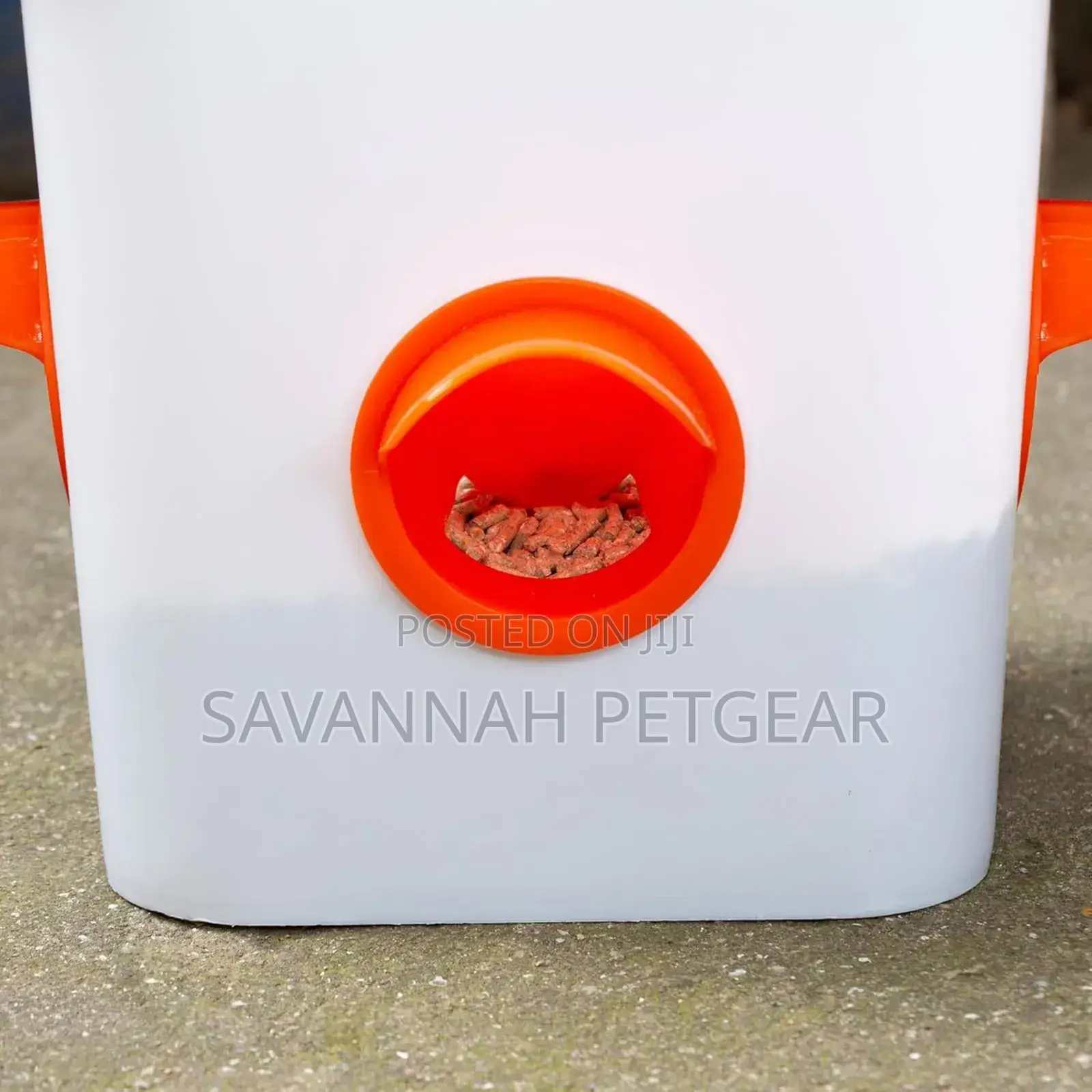 Poultry/Chicken Automatic Gravity Feeder With Covers - 50 Pieces