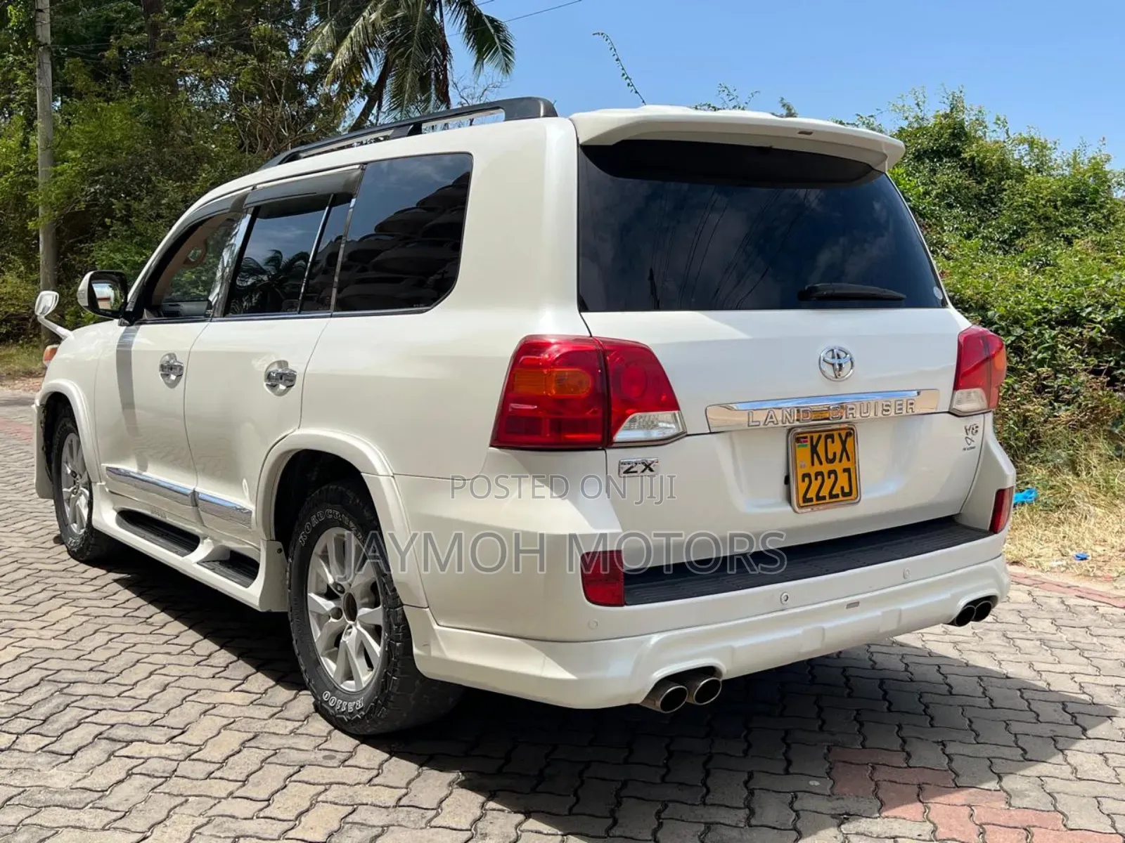 Toyota Land Cruiser 2013
