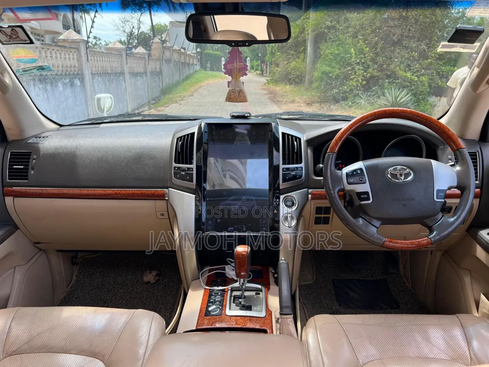 Toyota Land Cruiser 2013