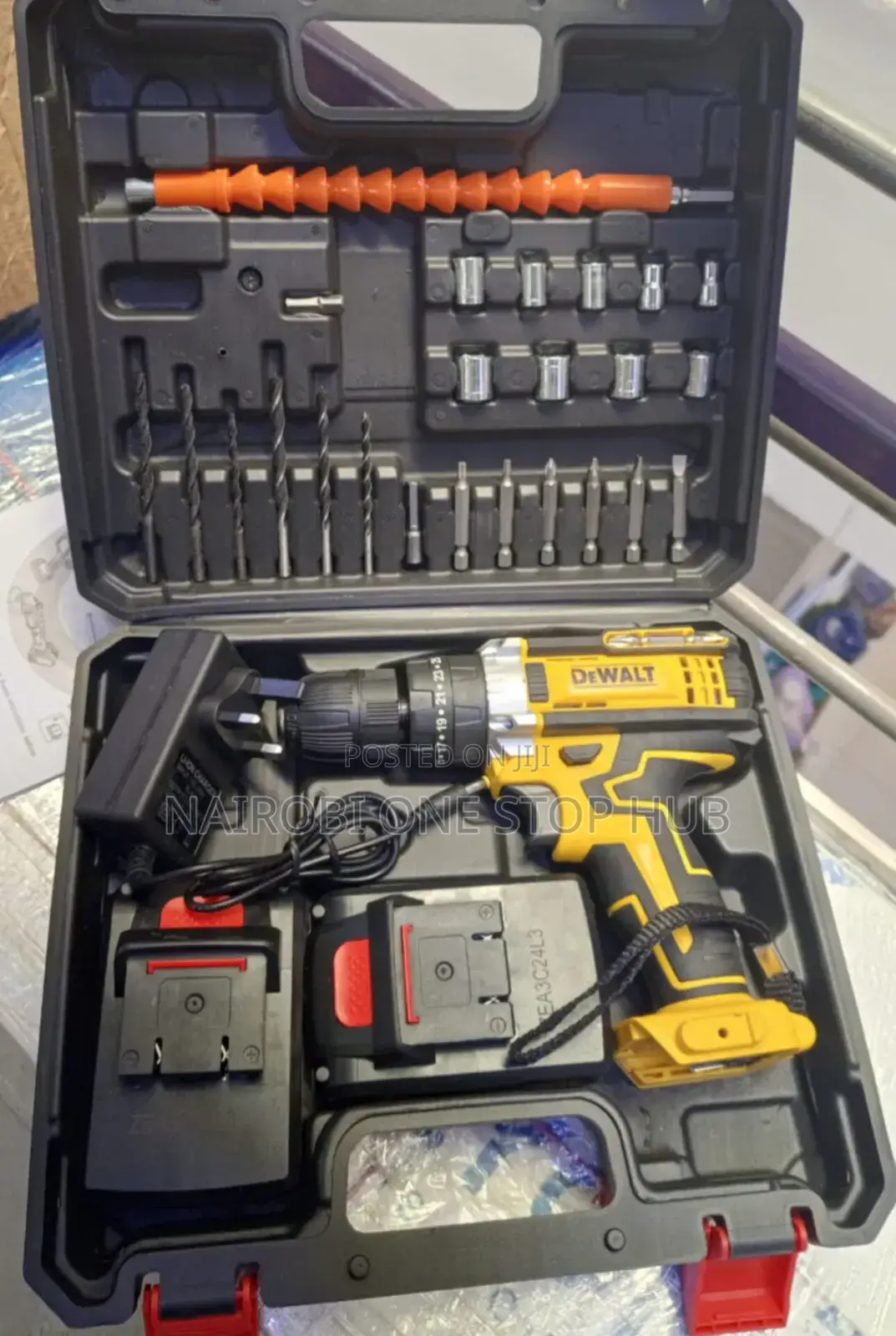 Multifunction Cordless Drill With Complete Accessories