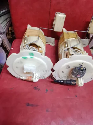 Fuel Pump Nissan B 15
