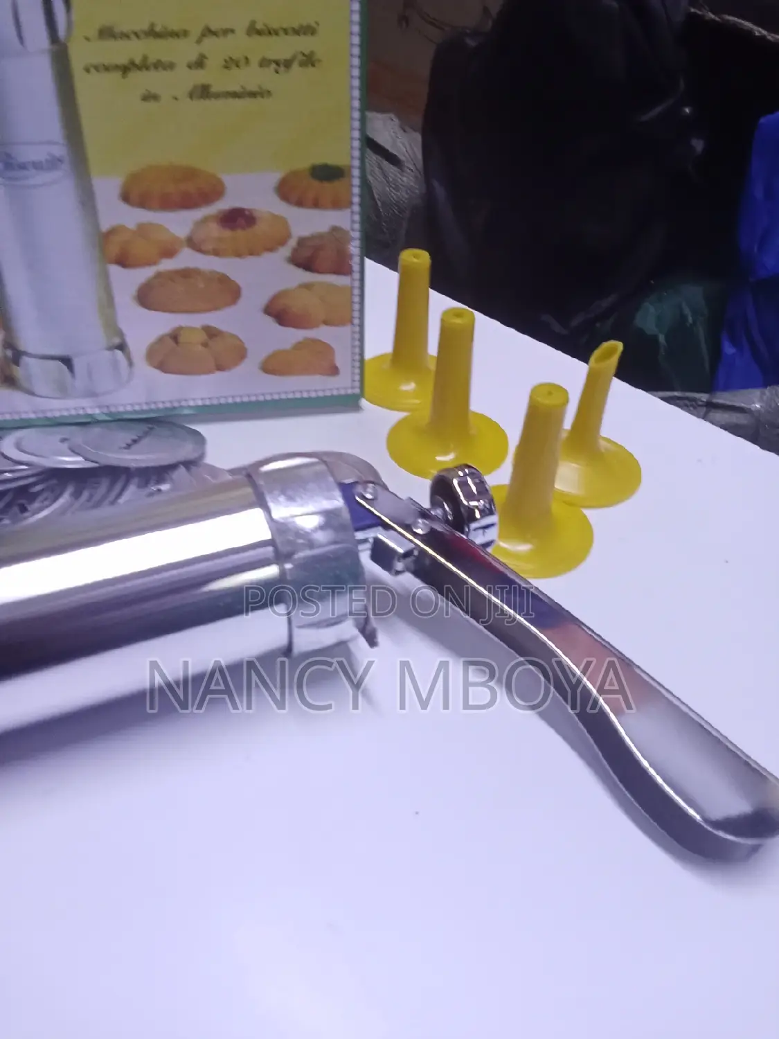 *Stainless Steel 24 Option Cookie or Biscuit Press