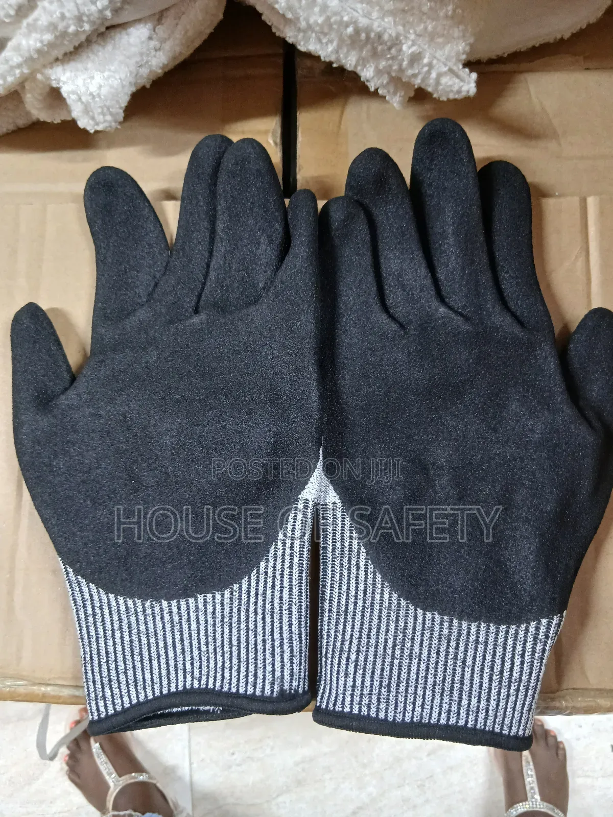 Grey Cut 5 Gloves