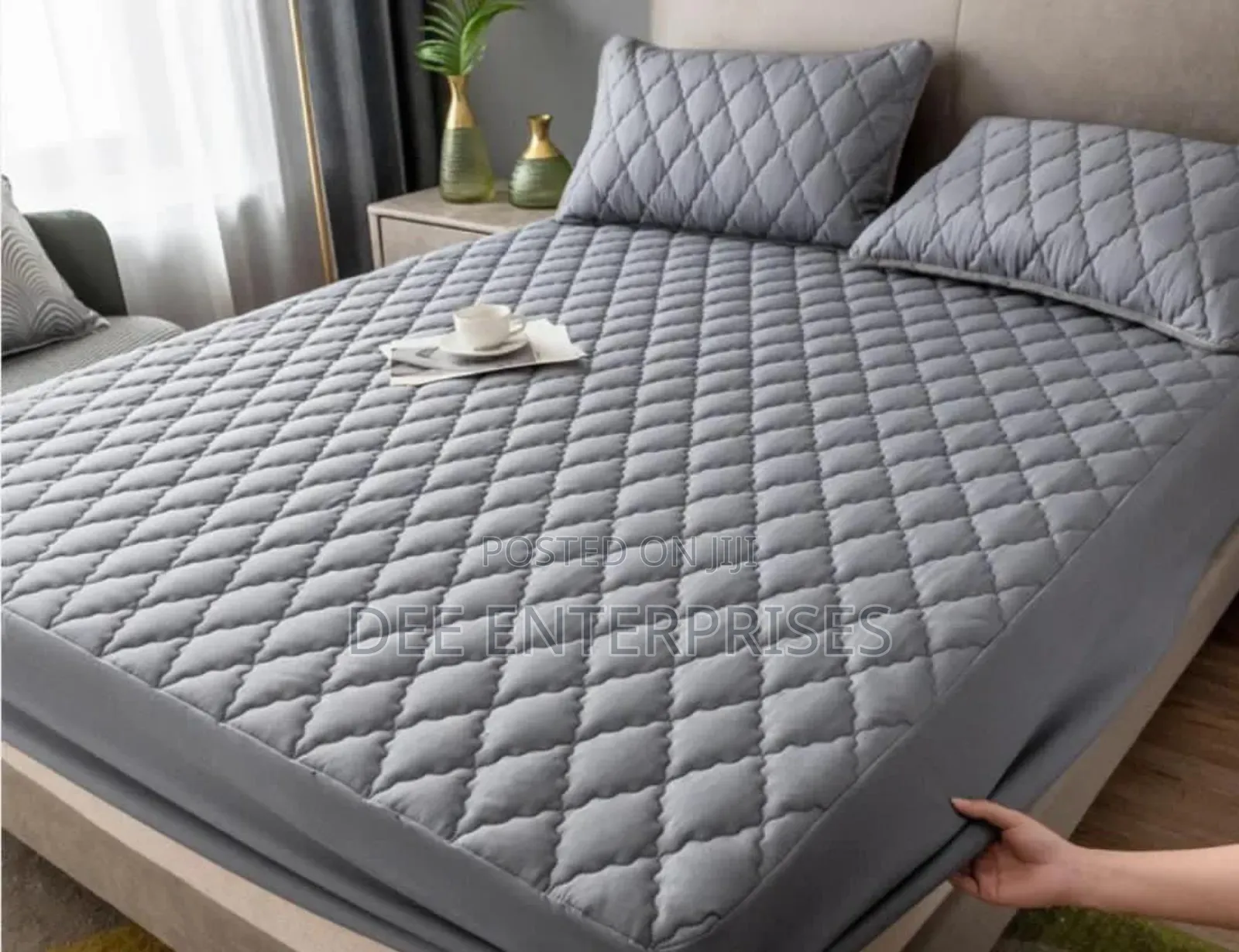 4×6 Mattress Protector With 2 Matching Pillow Cases