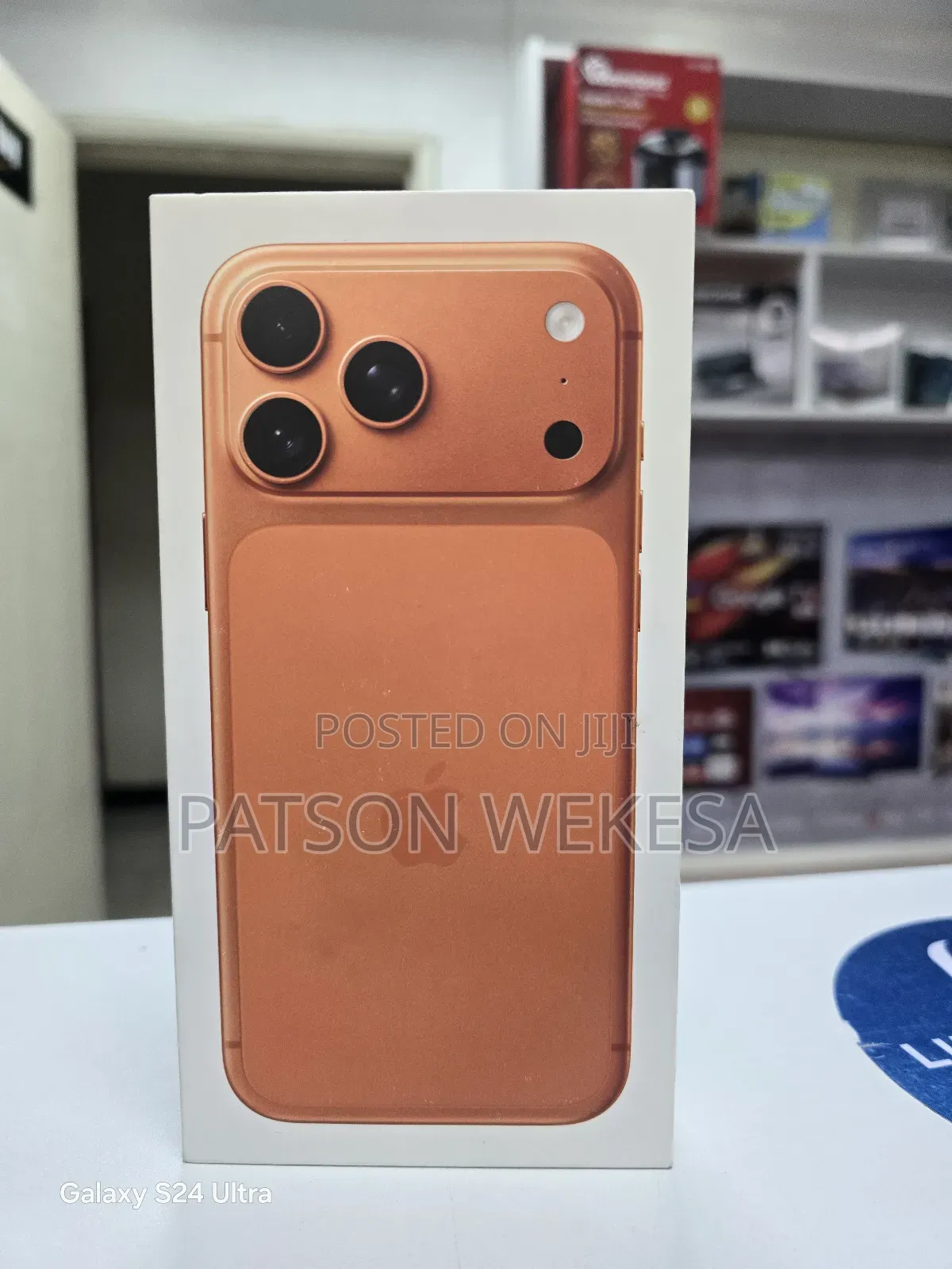 New Apple iPhone 17 Pro Max 256 GB Orange