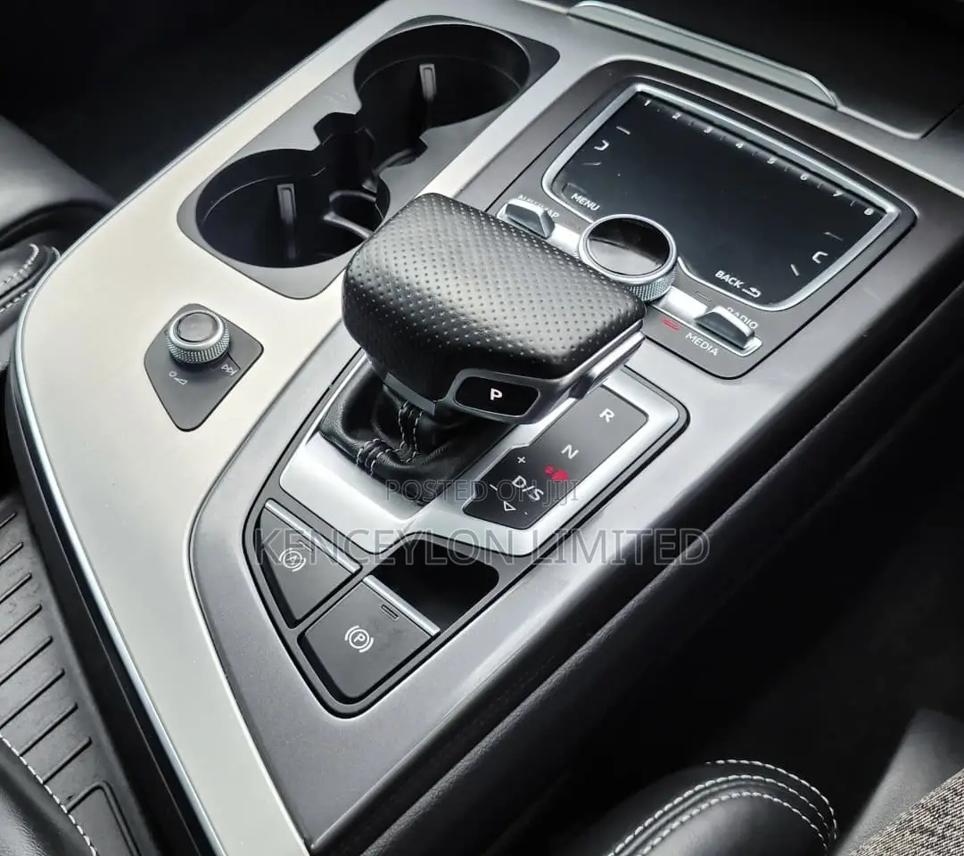 Audi Q7 2018 White