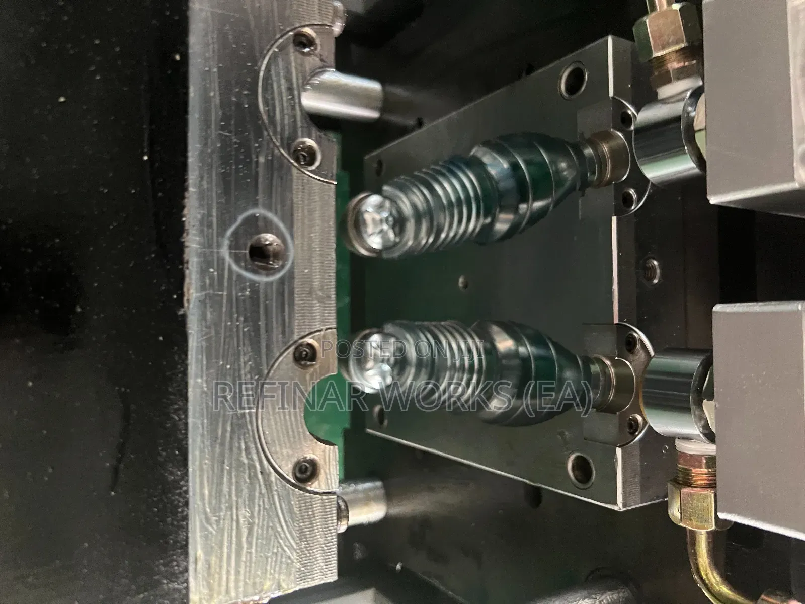 Industrial Bottle Making Machine (Pet Blow Molder)
