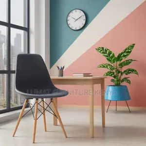 Stylish Eames Seat – Black/White Finish