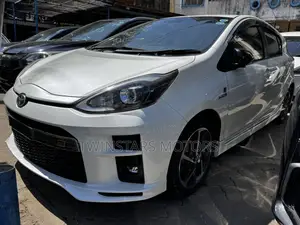 Toyota Aqua 2019 Silver