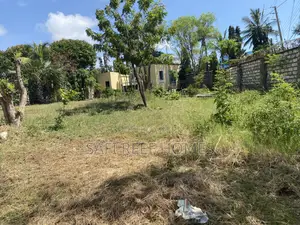 1/2 Acre Prime Plot for Sale Links Road Good for High Rise