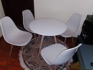 Stylish White Round Table With 4 Matching Chairs