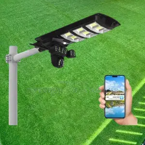 450 Watts High Brightness Solar Street Light With 4g PTZ CCTV Camera