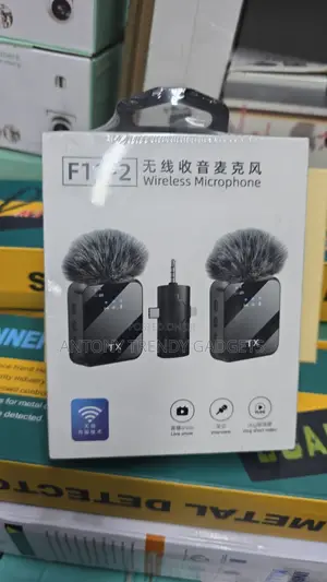 F11-2 Dual Wireless Lavalier Microphones for Phone Camera