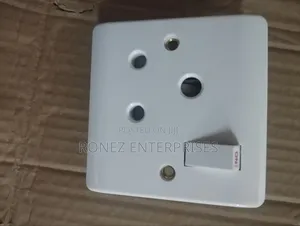 Single Socket 15 Amps