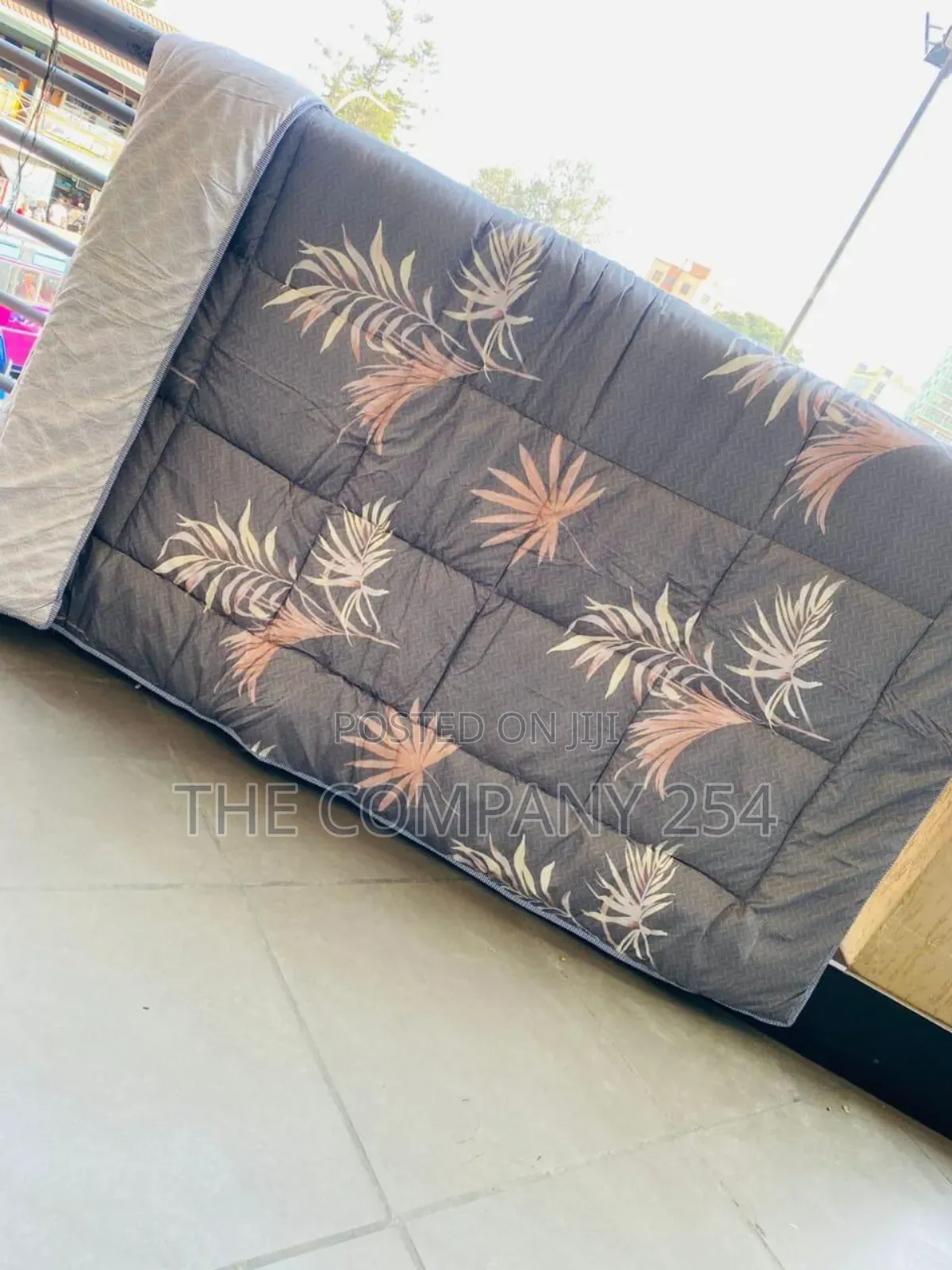 *Double Sided Heavy Cotton Binded Duvet* Size: 6×7 Pillowcases