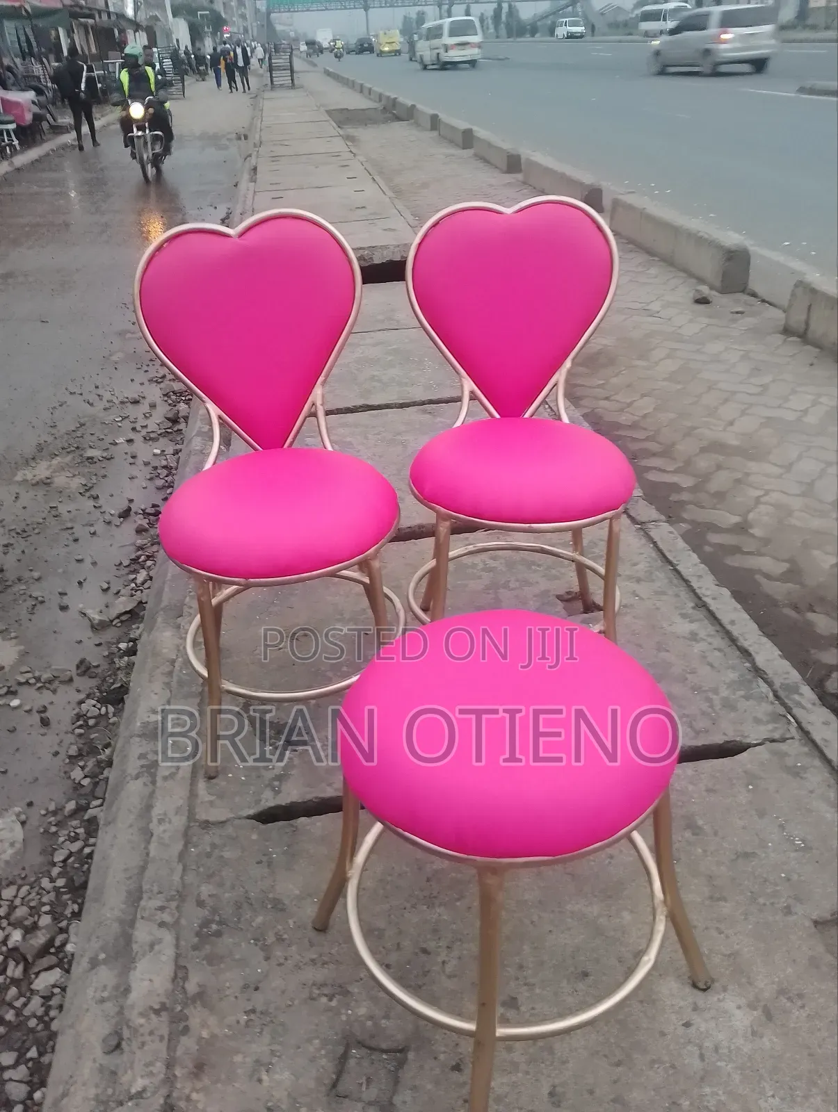 Pink Love Seats With a Stool