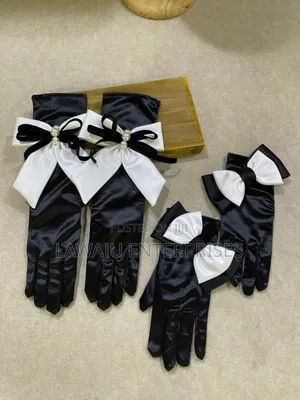 Opera Hand Gloves