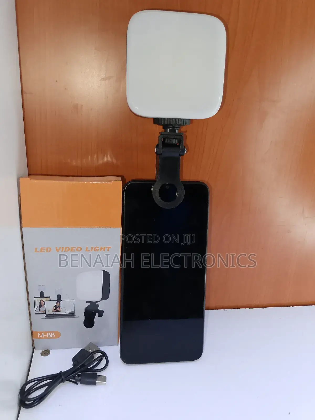 Rechargeable Led Lights for Mobile Phones Laptop and Tablets