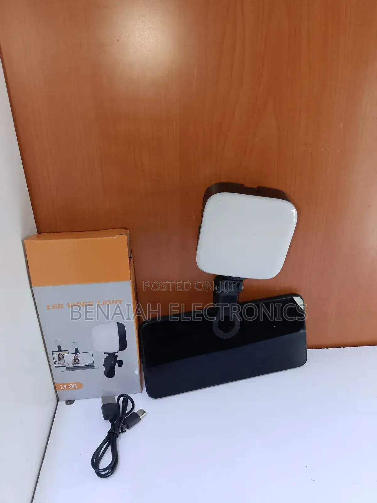 Rechargeable Led Lights for Mobile Phones Laptop and Tablets
