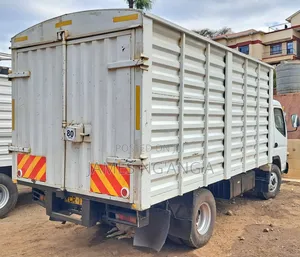 Mitsubishi Canter Fe84
