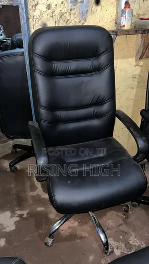 Executive Swivel Office Chairs – Affordable Price