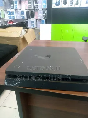 Ps4 Standard 500gb. Slightly Used