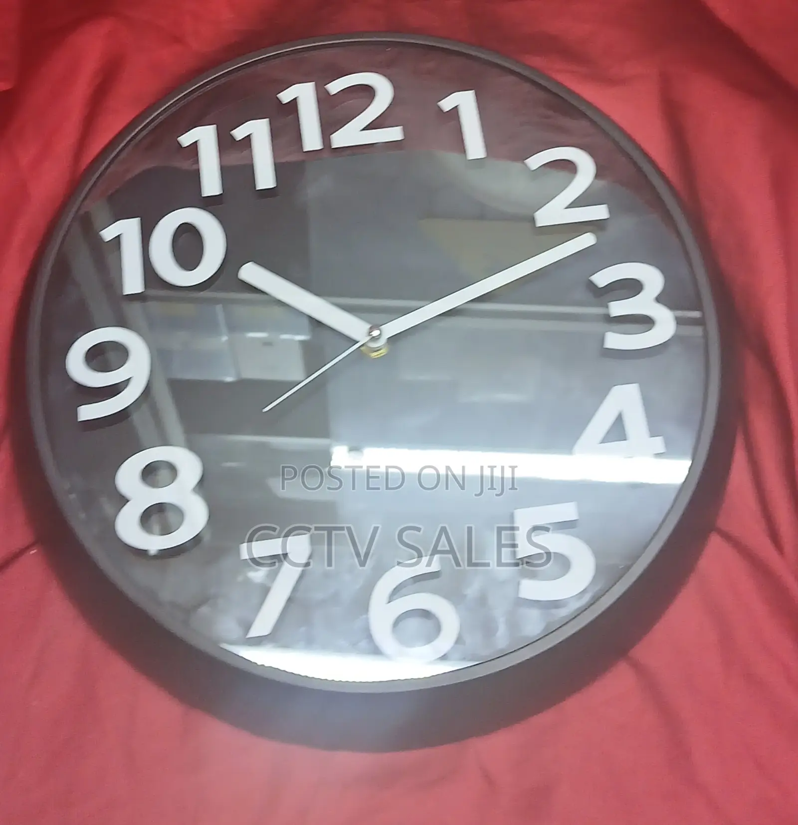 Wall Clock Remote View Camera (Lookcam Pro App)