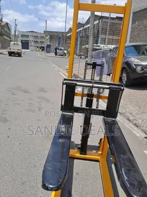 Manual Lifting Stacker