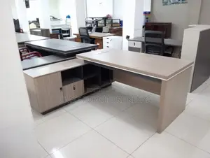 1.8m Manager’S Advanced Desk