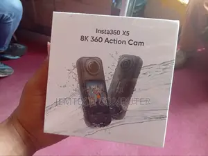 Insta360 X5 Camera Starter Bundle