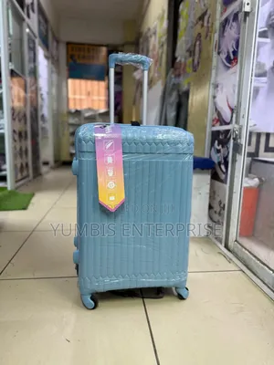 Medium Size Premium Quality Quality Suitcase at 3000 (60cm.Height