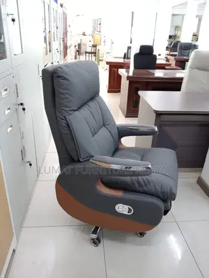 Executive Director’S Leather Office Chair