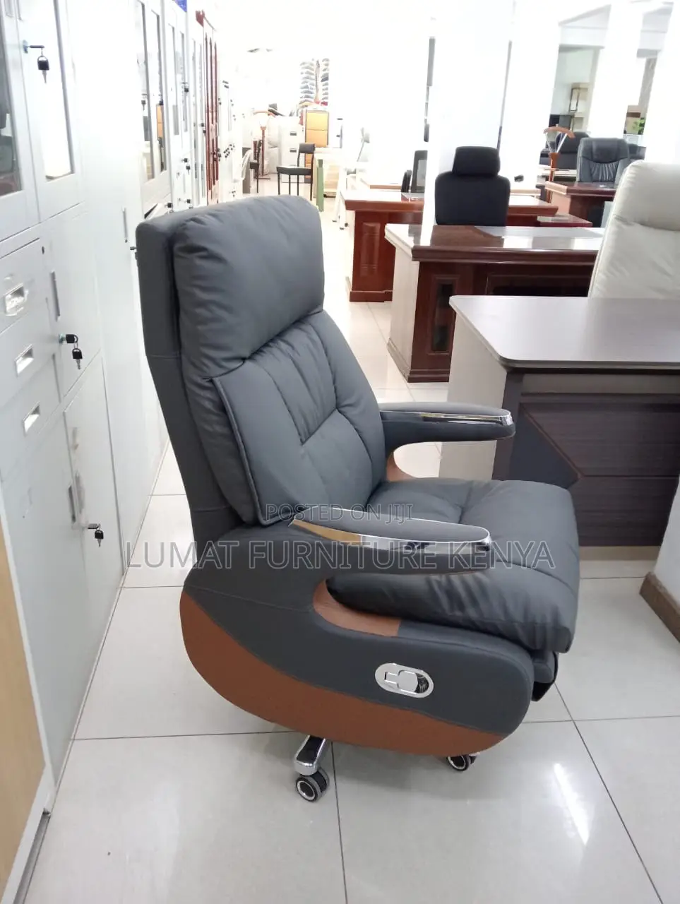 Executive Director’S Leather Office Chair