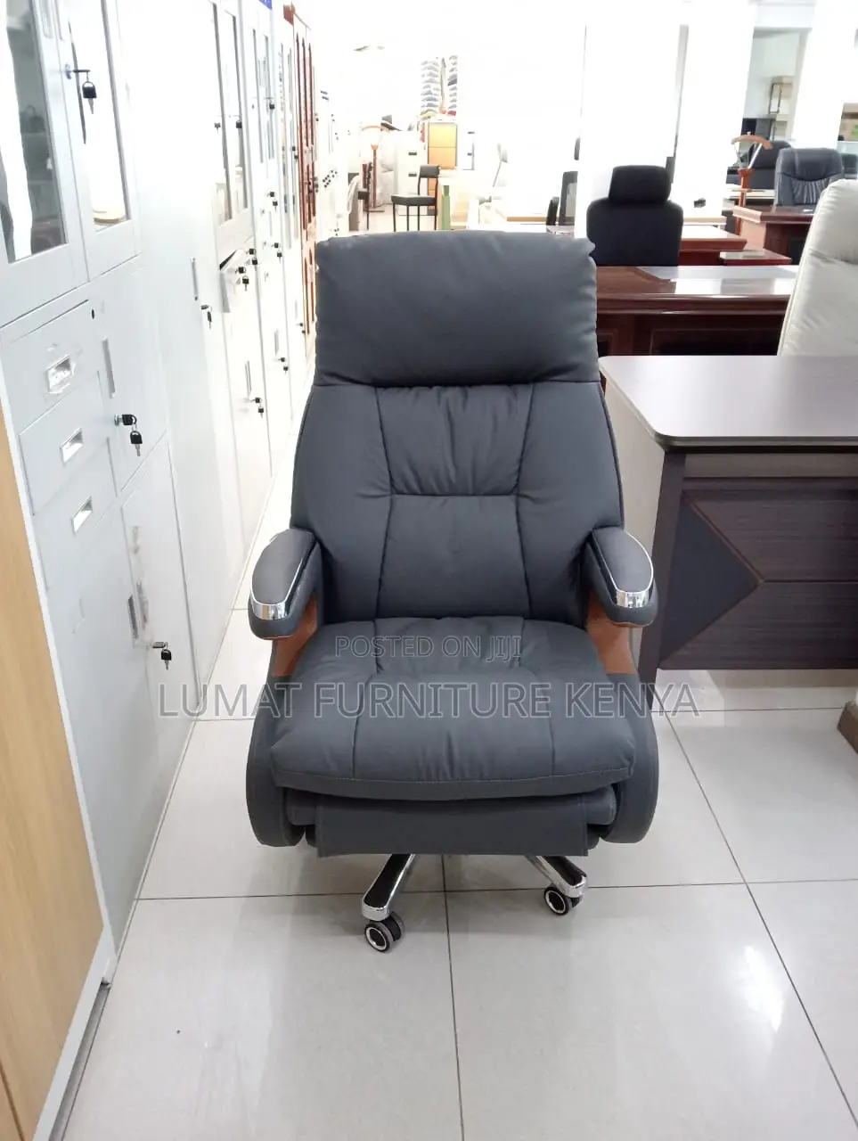 Executive Director’S Leather Office Chair