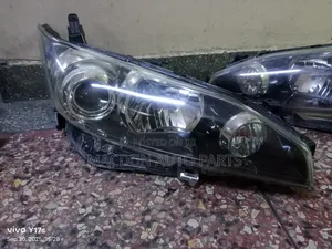 Toyota Wish 2009/2014 Xenon Headlight