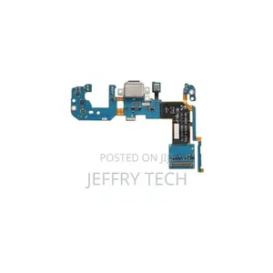 Samsung Galaxy J500 Charging Plate