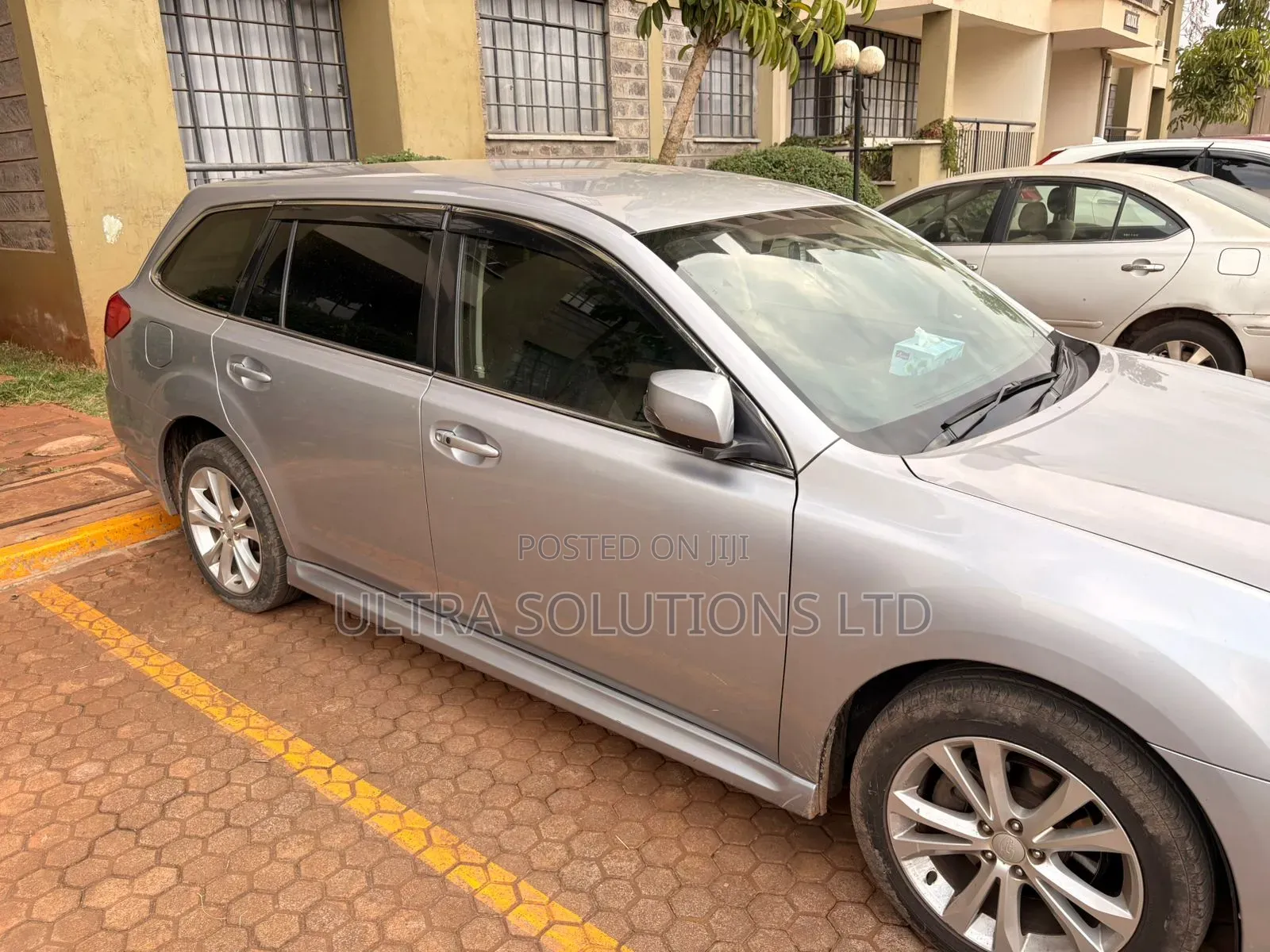 Subaru Legacy 2013 Silver