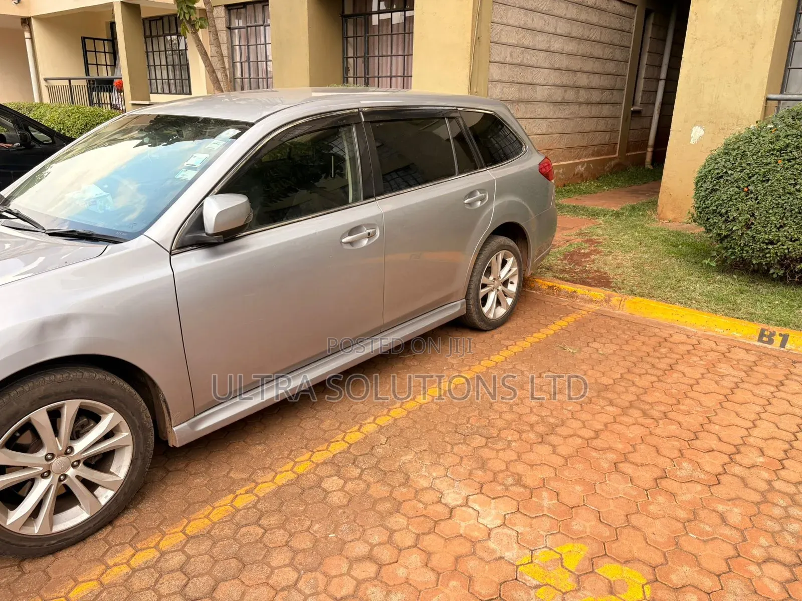 Subaru Legacy 2013 Silver