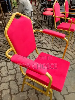 Event Armrest Chair