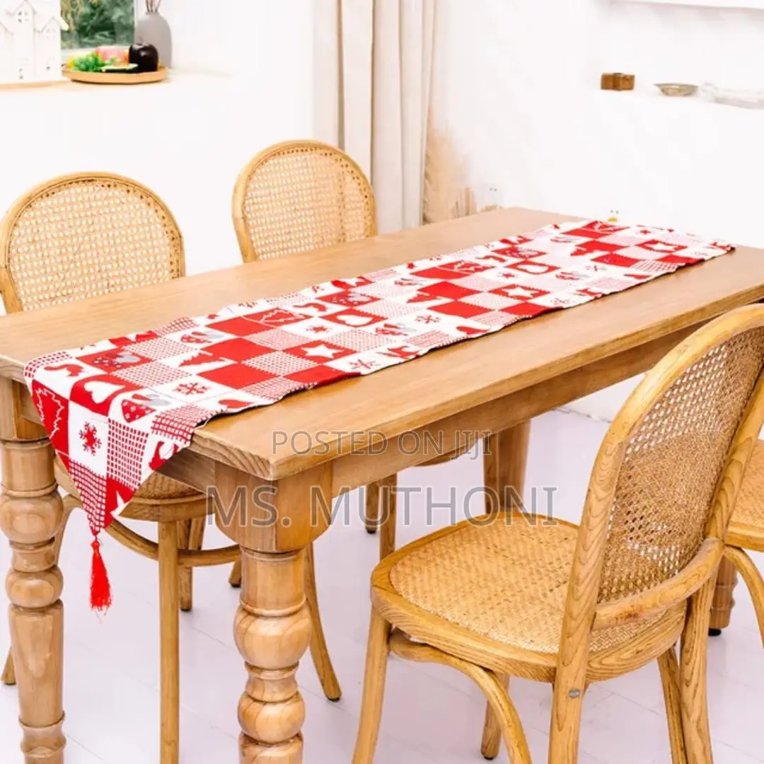 Christmas Knitted Fabric Tablecloth Runner With Tassels