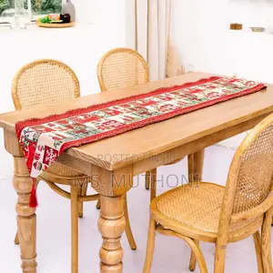 Christmas Knitted Fabric Tablecloth Runner With Tassels